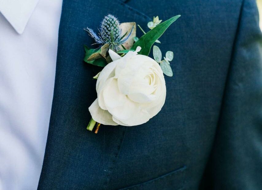 How To Pin A Boutonniere In 3 Easy Steps | Suitshop