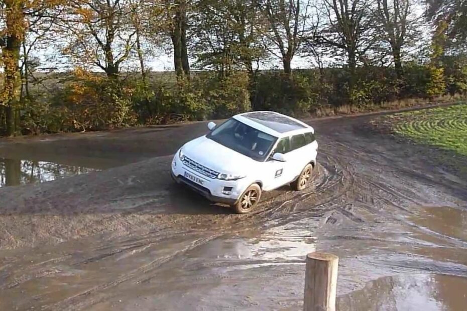 How To Put Range Rover Evoque In 4 Wheel Drive