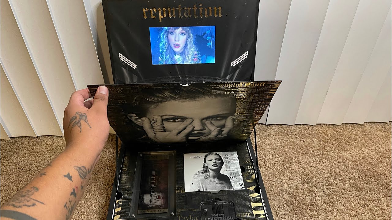 Taylor Swift Reputation Tour Vip Box Unboxing - Youtube