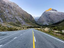 12 Best Places To Stop On The Drive From Te Anau To Milford Sound!